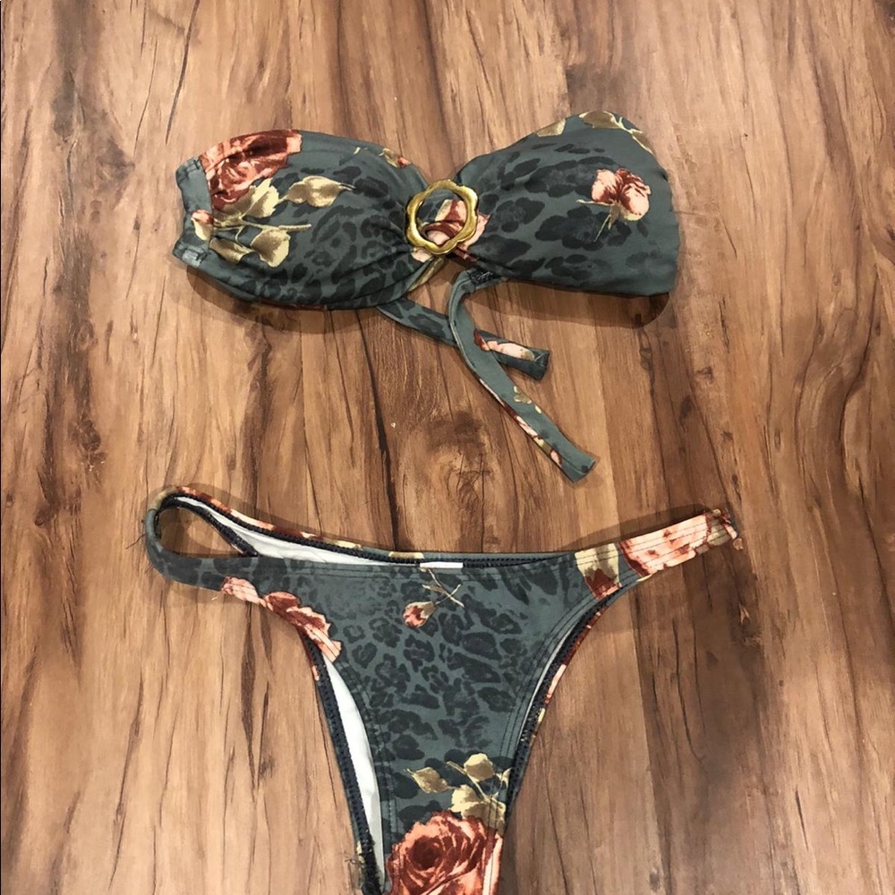 Set of 2 bathing suits